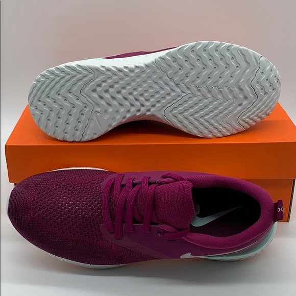 NIKE ODYSSEY REACT 2 FLYKNIT WMNS - Picture 3 of 16